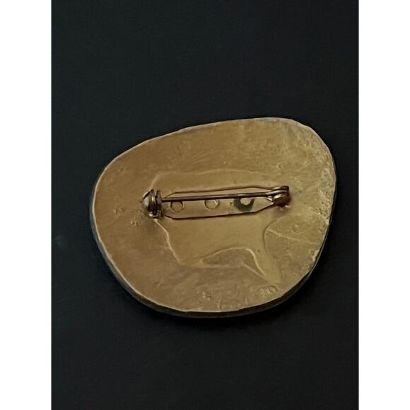 Vintage Holiday Brooch Pin. Blue Bird. Holly Pine. Round - Picture 2 of 4